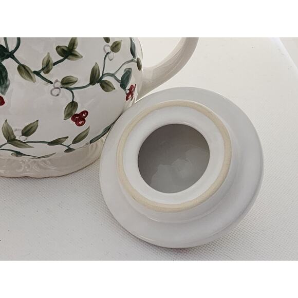 Teapot-Pfalzgraff-Winterberry Pattern-Embossed-White-Green-Red-Holds 24 oz - Picture 6 of 10